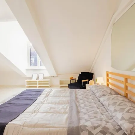 Porta Nuova Cozy Flat